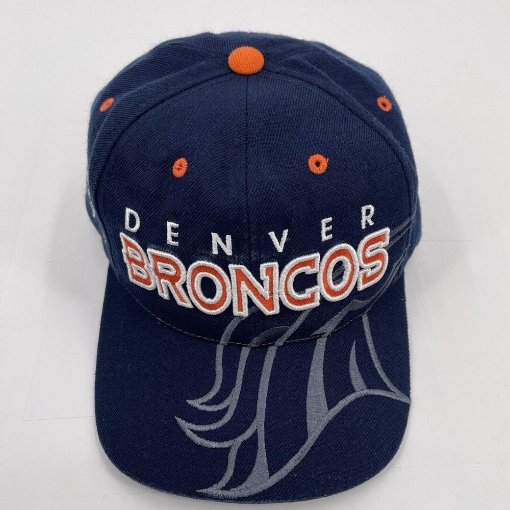 VINTAGE Denver Broncos Hat Mens Snapback NFL Football Hat 90's Embroidered